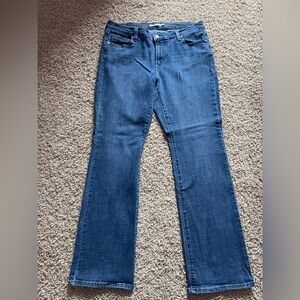 Levi’s Women’s Classic Bootcut Jeans Size 16W Blue